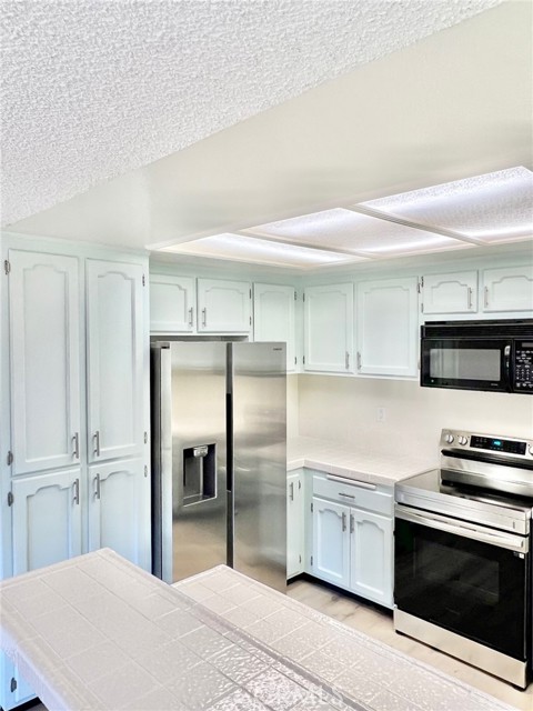 Detail Gallery Image 16 of 45 For 1 Cabrillo Dr, Avalon,  CA 90704 - 3 Beds | 4 Baths