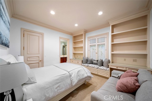 Detail Gallery Image 30 of 46 For 121 Emerald Bay, Laguna Beach,  CA 92651 - 5 Beds | 4/1 Baths