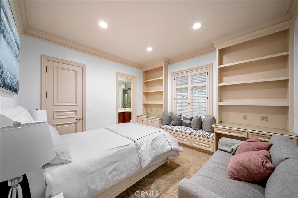 69253444 9542 4d2e 83f9 776f1cbf14b9