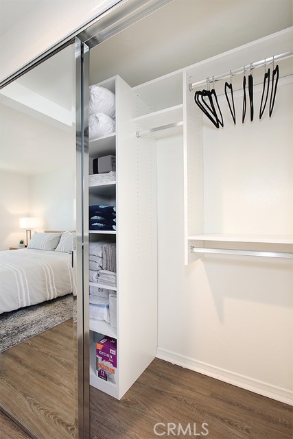 Detail Gallery Image 14 of 49 For 203 Cedar St a & B,  Newport Beach,  CA 92663 - 4 Beds | 3 Baths