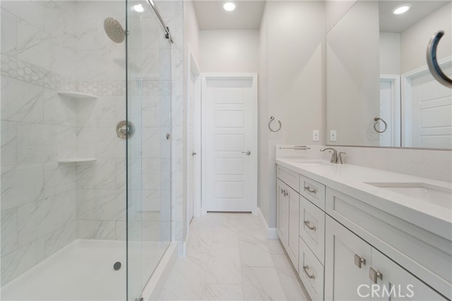 Detail Gallery Image 8 of 27 For 19197 Tideline Ct, Huntington Beach,  CA 92648 - 4 Beds | 2/1 Baths