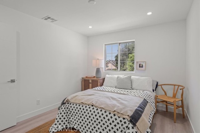 314 Lola Avenue, Pasadena CA: https://media.crmls.org/medias/6926625d-c878-4606-84b9-8c700622d7fd.jpg