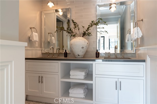 Detail Gallery Image 46 of 59 For 2520 La Condesa Dr, Los Angeles,  CA 90049 - 5 Beds | 6 Baths