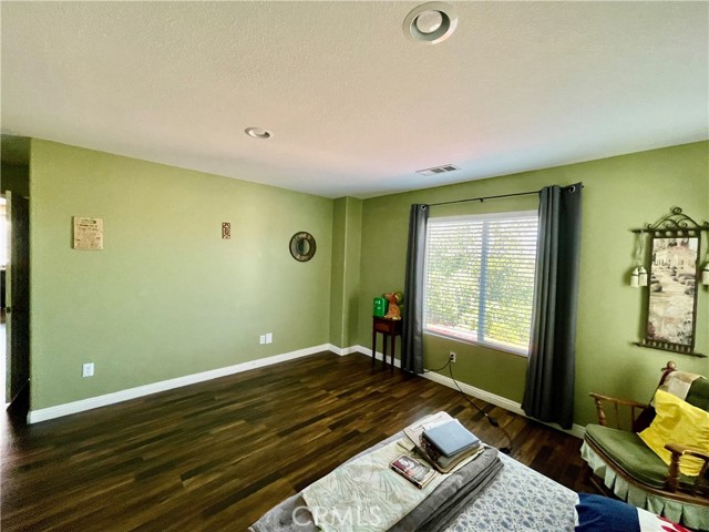 Detail Gallery Image 19 of 26 For 38244 Armstrong Dr, Palmdale,  CA 93552 - 3 Beds | 2/1 Baths