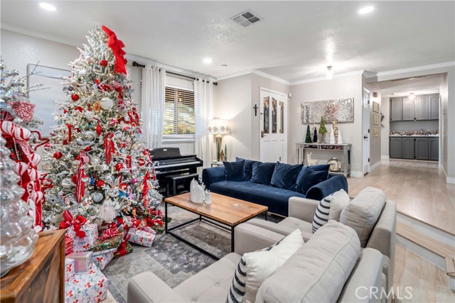 Detail Gallery Image 12 of 57 For 43034 Cherbourg, Lancaster,  CA 93536 - 3 Beds | 2 Baths