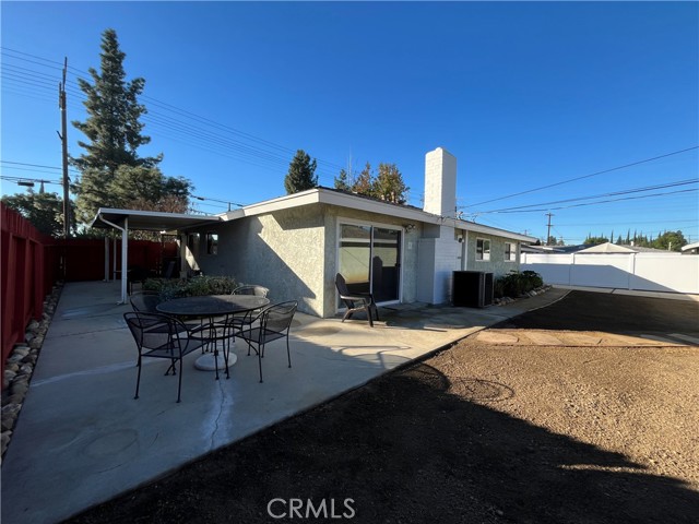 Detail Gallery Image 15 of 18 For 18735 Nordhoff, Northridge,  CA 91324 - 3 Beds | 2 Baths