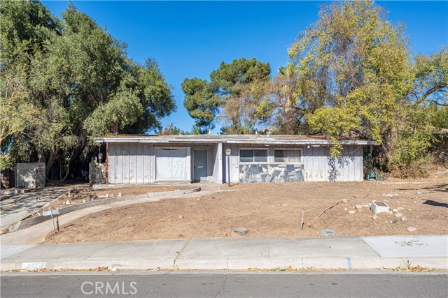 Detail Gallery Image 1 of 1 For 151 Barret Rd, Riverside,  CA 92507 - 4 Beds | 2 Baths