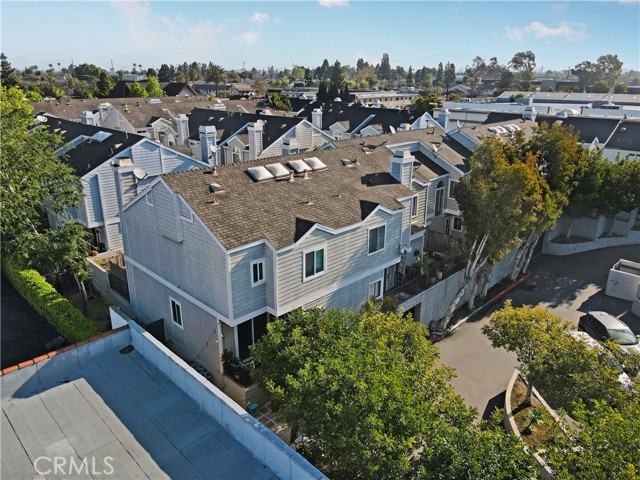 260 Victoria Street, Costa Mesa CA: https://media.crmls.org/medias/6927b044-e2a3-4b65-bf1a-7b880e3a9060.jpg