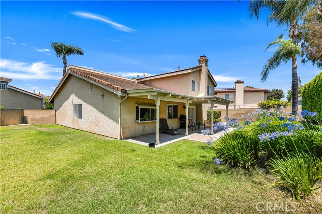 17262 Chase Street, Northridge CA: https://media.crmls.org/medias/69280cd6-a881-4cca-9dbf-557299adae5a.jpg