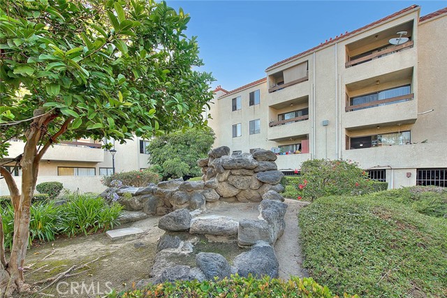 Detail Gallery Image 4 of 35 For 700 W 3rd St #A111,  Santa Ana,  CA 92701 - 2 Beds | 2 Baths
