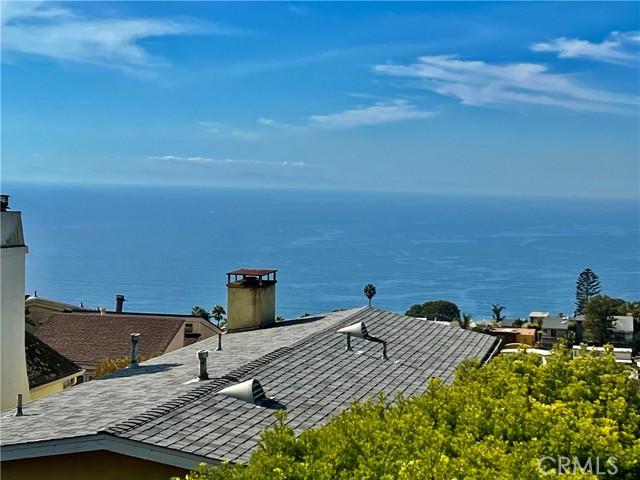 Detail Gallery Image 3 of 32 For 969 Acapulco St, Laguna Beach,  CA 92651 - 3 Beds | 2/1 Baths