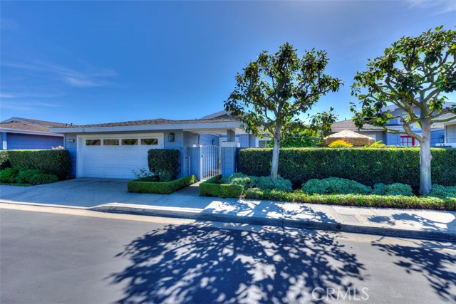 Detail Gallery Image 10 of 55 For 3621 Geranium, Corona Del Mar,  CA 92625 - 2 Beds | 2 Baths