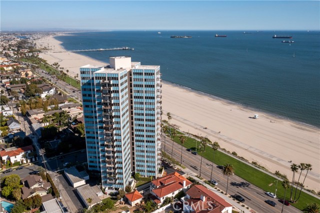 2999 E Ocean Blvd, Long Beach CA: https://media.crmls.org/medias/692a380c-ec2f-4d62-b59c-a2d8f9c104b8.jpg