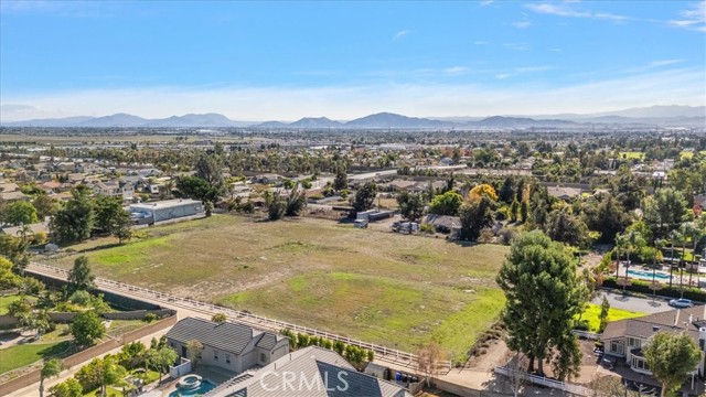 Detail Gallery Image 4 of 12 For 6334 East, Rancho Cucamonga,  CA 91739 - – Beds | – Baths