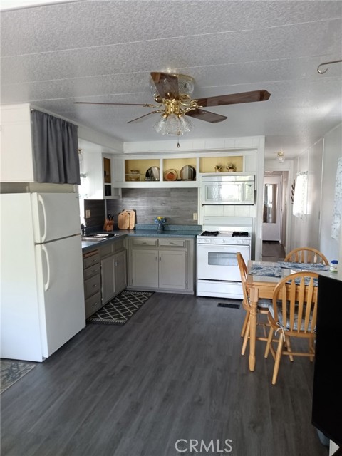 Detail Gallery Image 2 of 15 For 10888 West Dr #19,  Morongo Valley,  CA 92256 - 1 Beds | 1 Baths