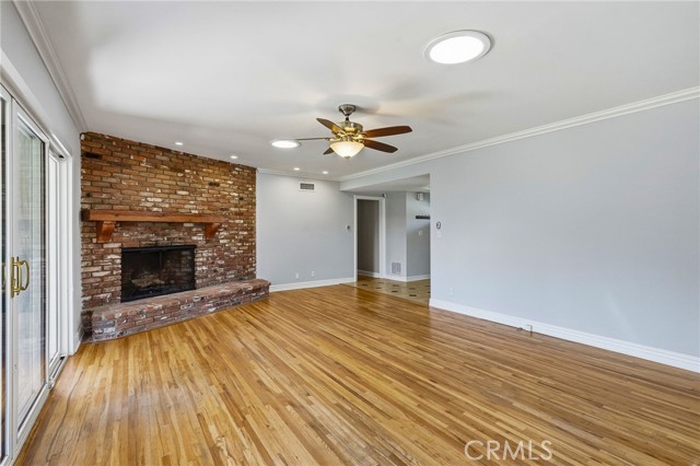 Detail Gallery Image 8 of 64 For 22301 Marilla St, Chatsworth,  CA 91311 - 4 Beds | 3 Baths