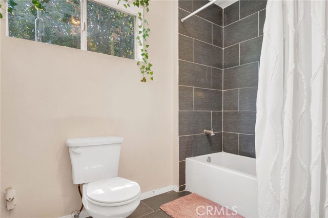Detail Gallery Image 20 of 41 For 829 Cooper Ave, Los Angeles,  CA 90042 - 6 Beds | 3 Baths