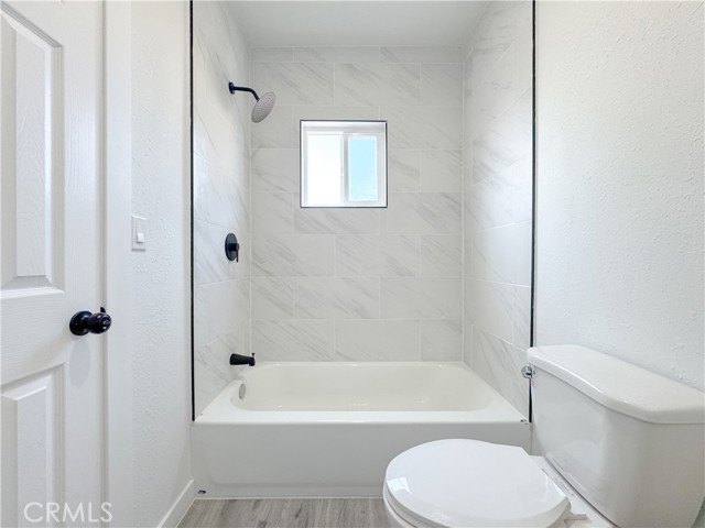 127 E 65th Street, Los Angeles CA: https://media.crmls.org/medias/692c04b7-8df2-4a87-967c-40401e8cb554.jpg