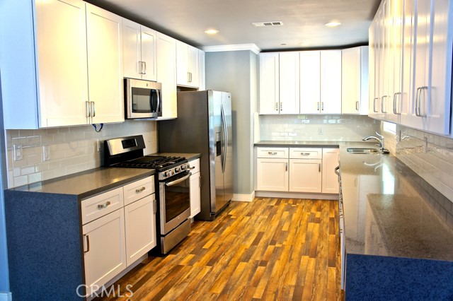 Detail Gallery Image 3 of 10 For 9063 Cattaraugus a,  Los Angeles,  CA 90034 - 3 Beds | 1 Baths