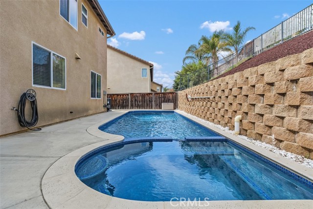 35183 Flamingo Way, Winchester CA: https://media.crmls.org/medias/692cda9a-b85d-42e5-9067-a3653f663eda.jpg