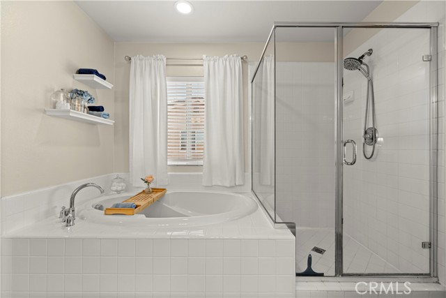 Image 26 of 42 For 26672 Mark Twain Court