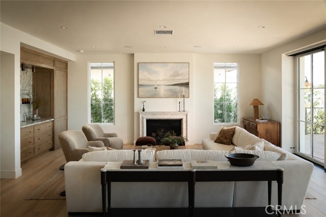 2430 Leeward photo 4