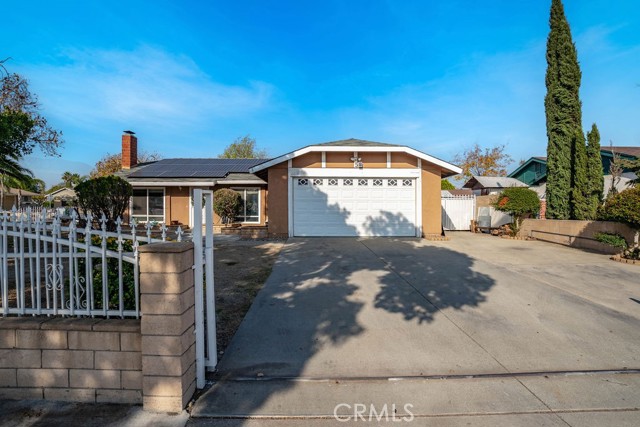 Detail Gallery Image 2 of 33 For 16010 Ramona Dr, Fontana,  CA 92336 - 3 Beds | 2 Baths