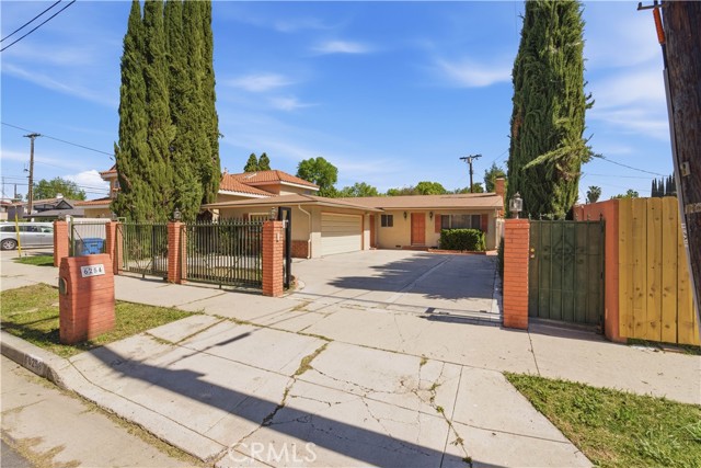 Detail Gallery Image 3 of 33 For 6254 Etiwanda Ave, Tarzana,  CA 91335 - 3 Beds | 2 Baths