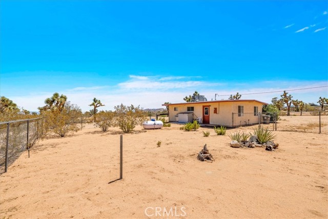 58382 Sunny Sands Drive, Yucca Valley CA: https://media.crmls.org/medias/692ef055-248c-4a71-a6e0-f286094e7f10.jpg
