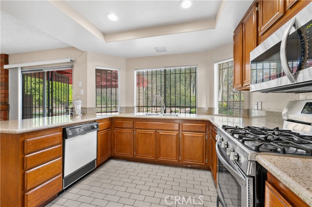 Detail Gallery Image 17 of 50 For 1000 Heaton Moor, Walnut,  CA 91789 - 4 Beds | 3 Baths