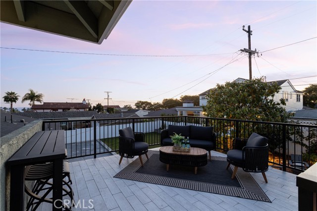 Image 20 of 30 For 132 Esplanade