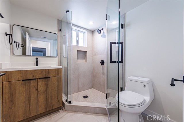 Detail Gallery Image 24 of 29 For 1859 Crenshaw Bld, Los Angeles,  CA 90019 - 4 Beds | 3 Baths