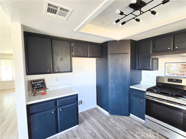 Detail Gallery Image 9 of 34 For 20994 Verde Dr, Apple Valley,  CA 92308 - 3 Beds | 2 Baths