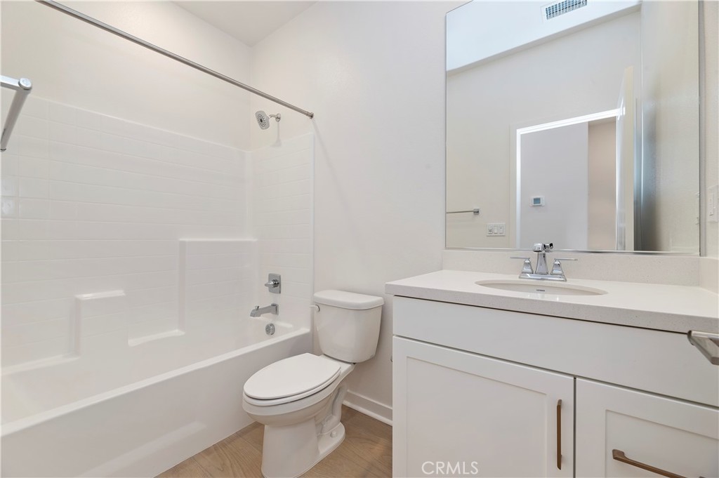 https://media.crmls.org/medias/69311023-5437-48a9-86ac-562c847be073.jpg?preset=X-Large