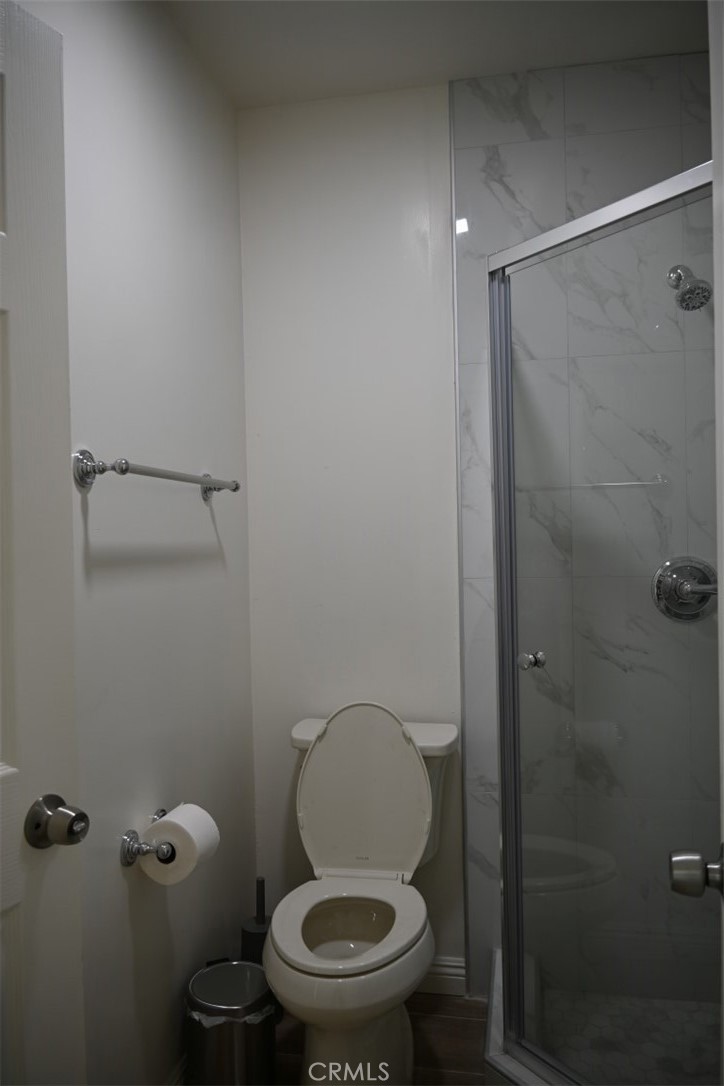 https://media.crmls.org/medias/69311c84-195a-45f0-a215-14f3ee5331bb.jpg?preset=X-Large