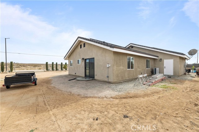 Detail Gallery Image 11 of 43 For 13857 E G Ave, Lancaster,  CA 93535 - 2 Beds | 2 Baths