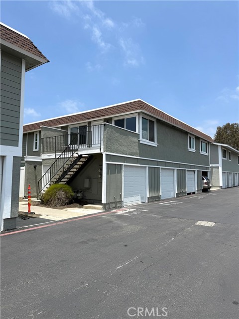 23017 Via Pimiento, Mission Viejo CA: https://media.crmls.org/medias/69327102-3055-48f2-b0cc-8680a1458e92.jpg