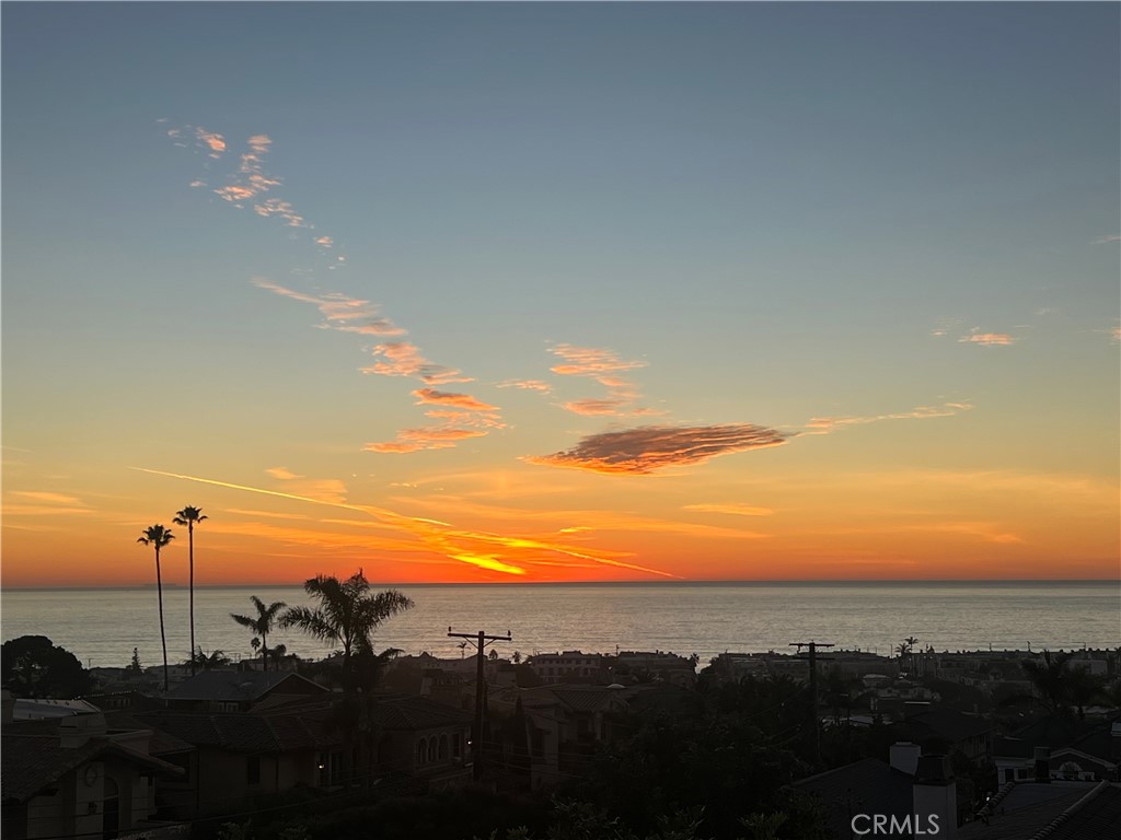 https://media.crmls.org/medias/69337c1c-4ce5-4691-a9ce-0fbc3ae4d7bd.jpg?preset=X-Large