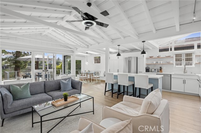 Detail Gallery Image 9 of 25 For 550 Hazel, Corona Del Mar,  CA 92625 - 2 Beds | 1/1 Baths