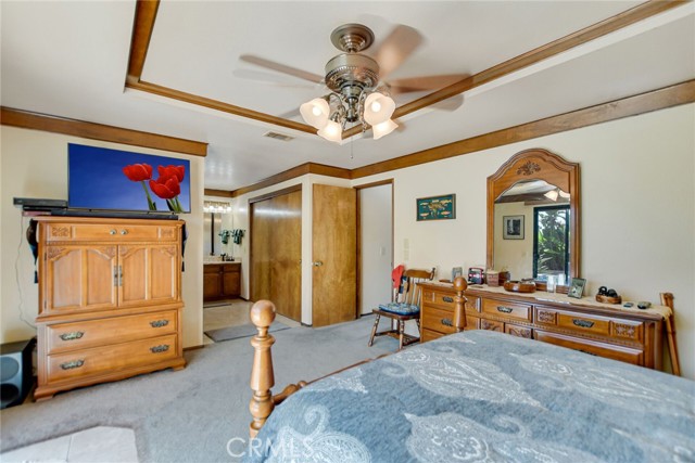 2855 Piedmont Drive, Highland CA: https://media.crmls.org/medias/69339a68-0382-4c6c-81e6-d451480cf944.jpg