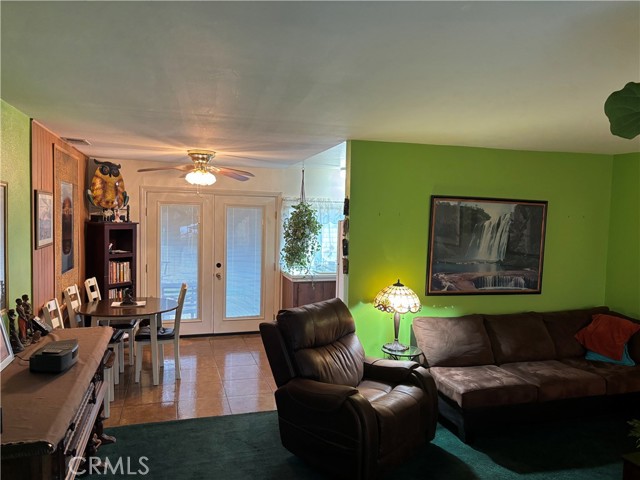 1065 Bascomb, Riverside CA: https://media.crmls.org/medias/693446b9-d547-41f3-88b6-21d4b6e3c50e.jpg