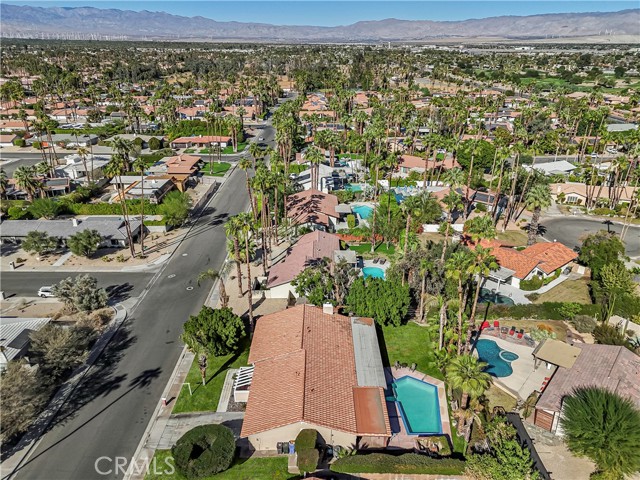 Detail Gallery Image 4 of 33 For 1560 S Beverly Dr, Palm Springs,  CA 92264 - 4 Beds | 2 Baths