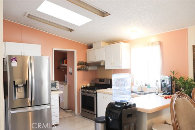 Detail Gallery Image 5 of 21 For 1560 Otterbein Ave #20,  Rowland Heights,  CA 91748 - 4 Beds | 2 Baths