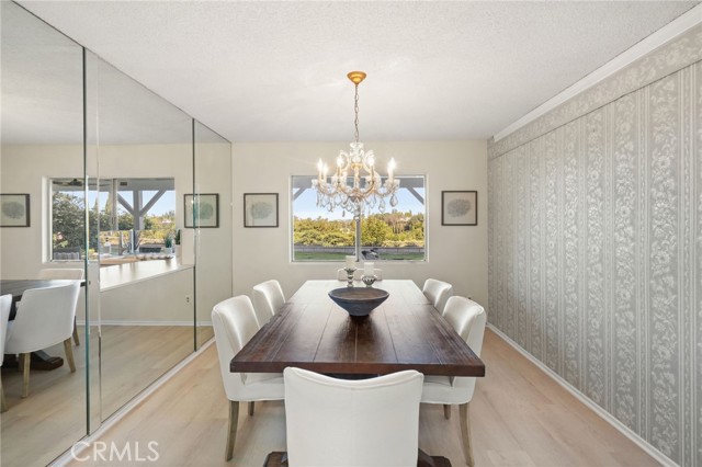 Detail Gallery Image 10 of 64 For 5932 Ellenview Ave, Woodland Hills,  CA 91367 - 5 Beds | 4 Baths