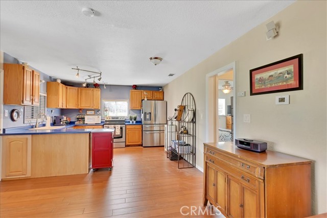 Detail Gallery Image 16 of 73 For 480 County Road 306, Elk Creek,  CA 95939 - 2 Beds | 1 Baths