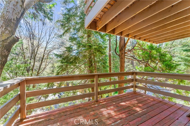 Detail Gallery Image 25 of 38 For 858 Sierra Vista Dr, Twin Peaks,  CA 92391 - 2 Beds | 3/1 Baths