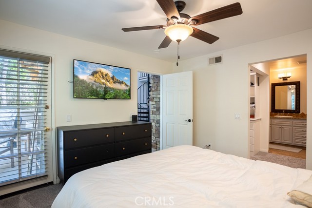 Detail Gallery Image 10 of 25 For 23930 Arroyo Park Dr #111,  Valencia,  CA 91355 - 2 Beds | 2 Baths
