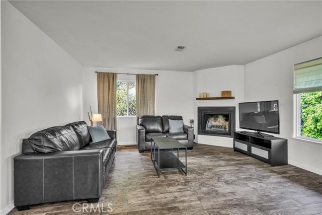 Detail Gallery Image 19 of 52 For 18528 North Shore Dr, Hidden Valley Lake,  CA 95467 - 3 Beds | 3 Baths