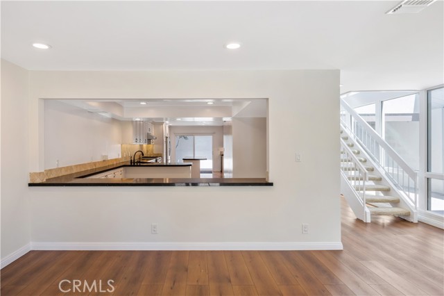 Detail Gallery Image 9 of 49 For 23 Foxglove Way, Irvine,  CA 92612 - 4 Beds | 2/1 Baths