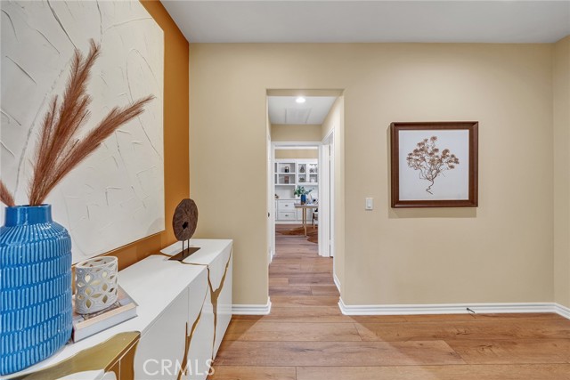 63 Splendor, Irvine CA: https://media.crmls.org/medias/693b0861-ebb7-4a60-91df-2392645143be.jpg